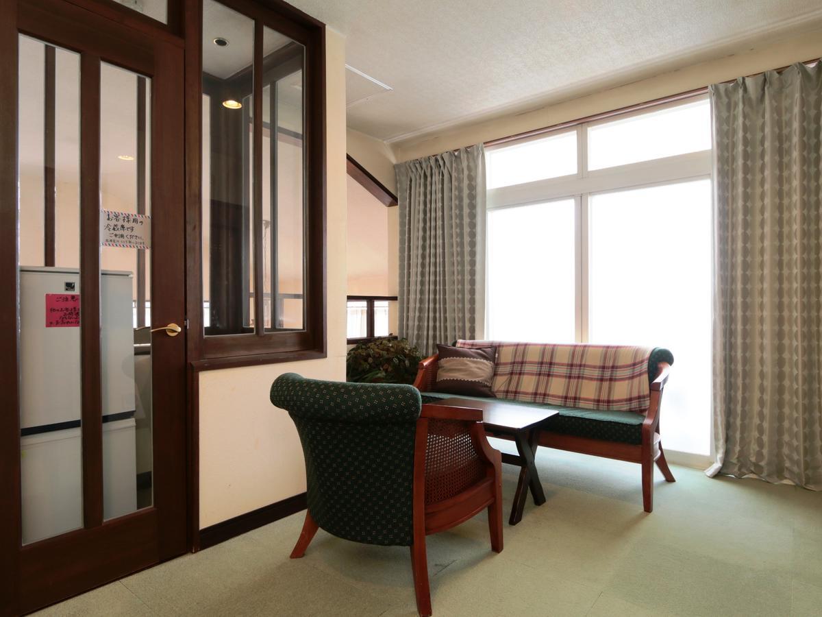 Auberge La Chaumiere Otari Bagian luar foto