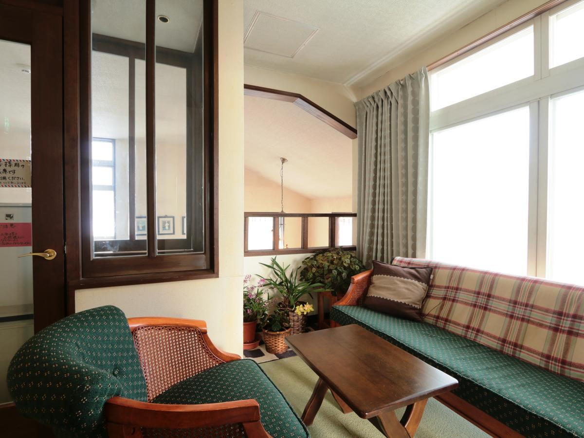 Auberge La Chaumiere Otari Bagian luar foto